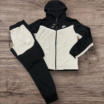 Nike Unisex sweat suits W/hoodie