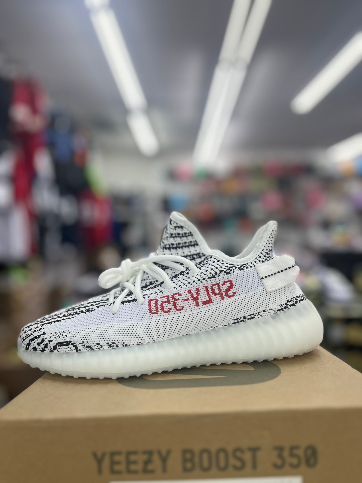 YEEZY ADIDAS (350)V2