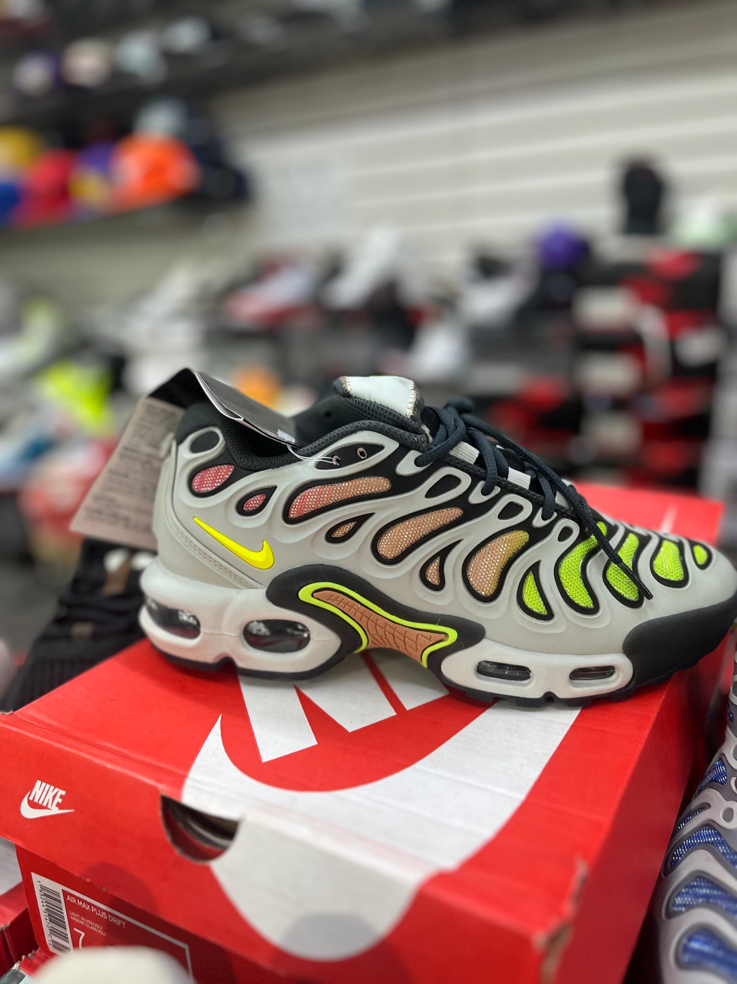 NIKE AIRMAX PLUS DRIFT LIGHT SILVER****