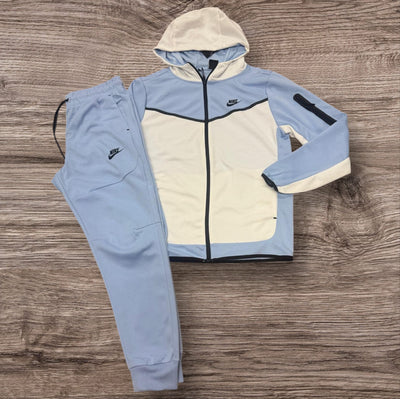 Nike unisex sweat suit W/Hoodie