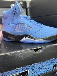 AIR JORDAN 5 “RETRO UNC UNIVERSITY “