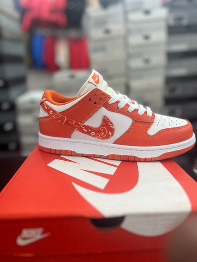 NIKE WOMEN DUNK LOW ESS