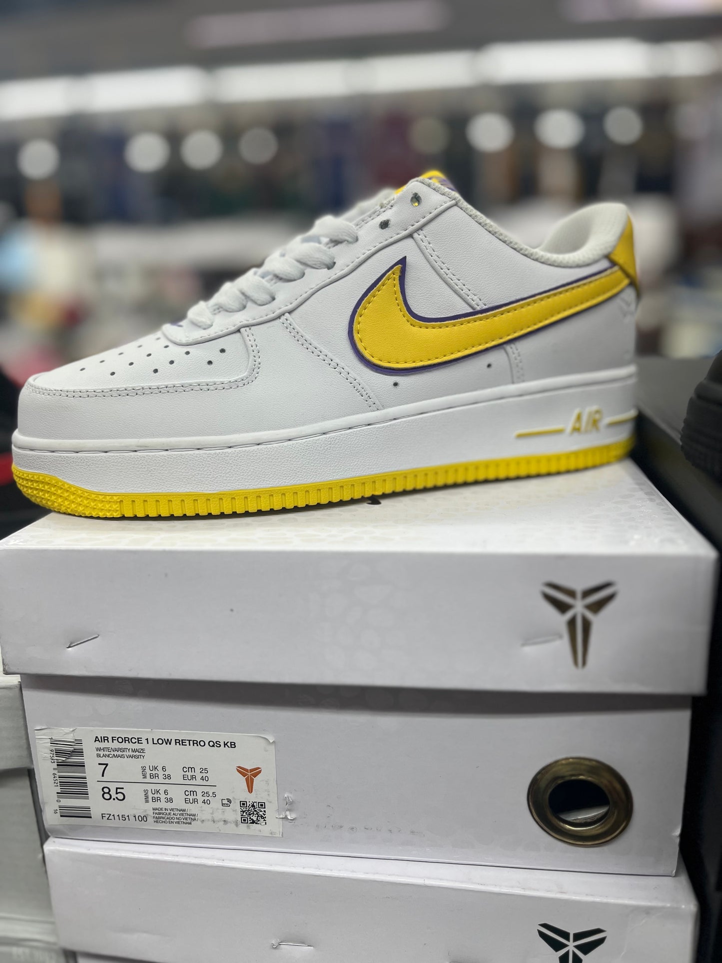AIR FORCE 1s KOBE BRYANT LOW RETRO’S “QS HOME”