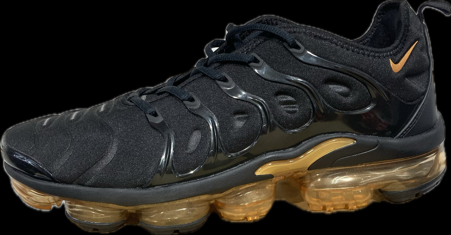 Nike Air VaporMax Plus "Black & Gold"