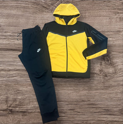 Nike unisex sweat suit W/Hoodie