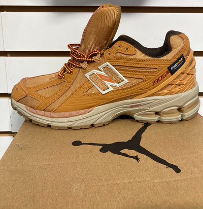 "New Balance 1906R Cordura 'Pouch - Vintage Wheat"