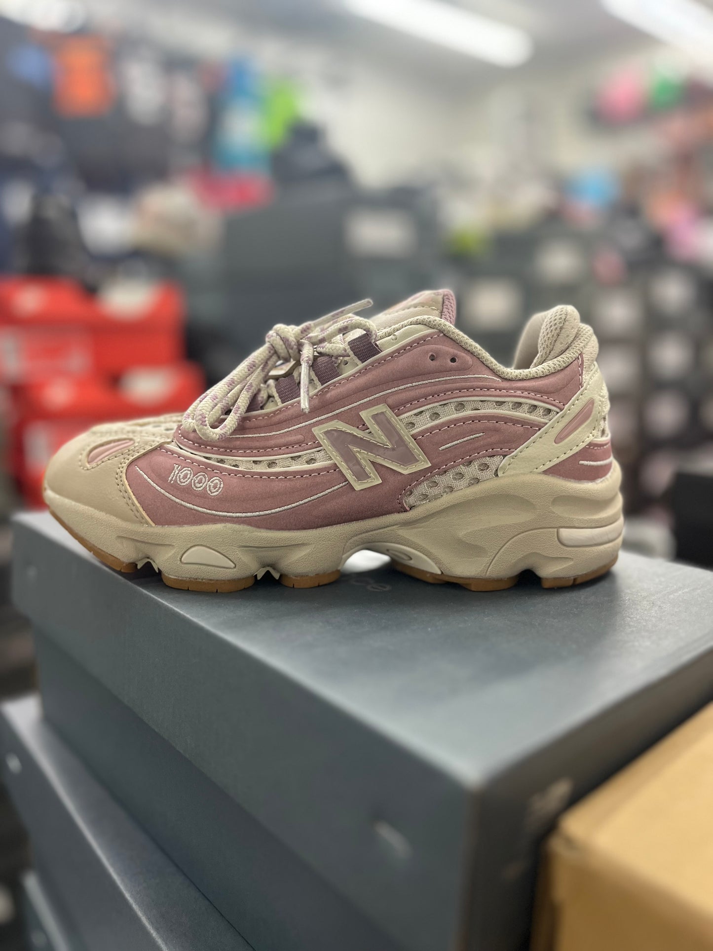 NEW BALANCE 9060****