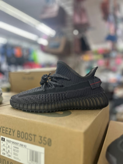 YEEZY BOOST (350) V2