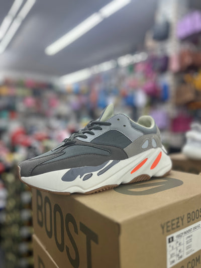 ADIDAS YEEZY BOOST “700 MAGNET”
