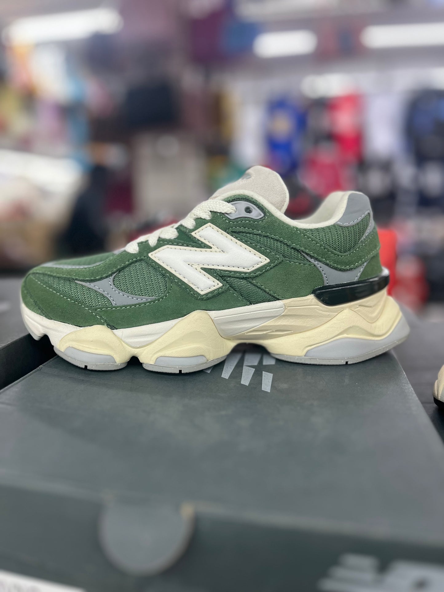 NEW BALANCE 9060*****