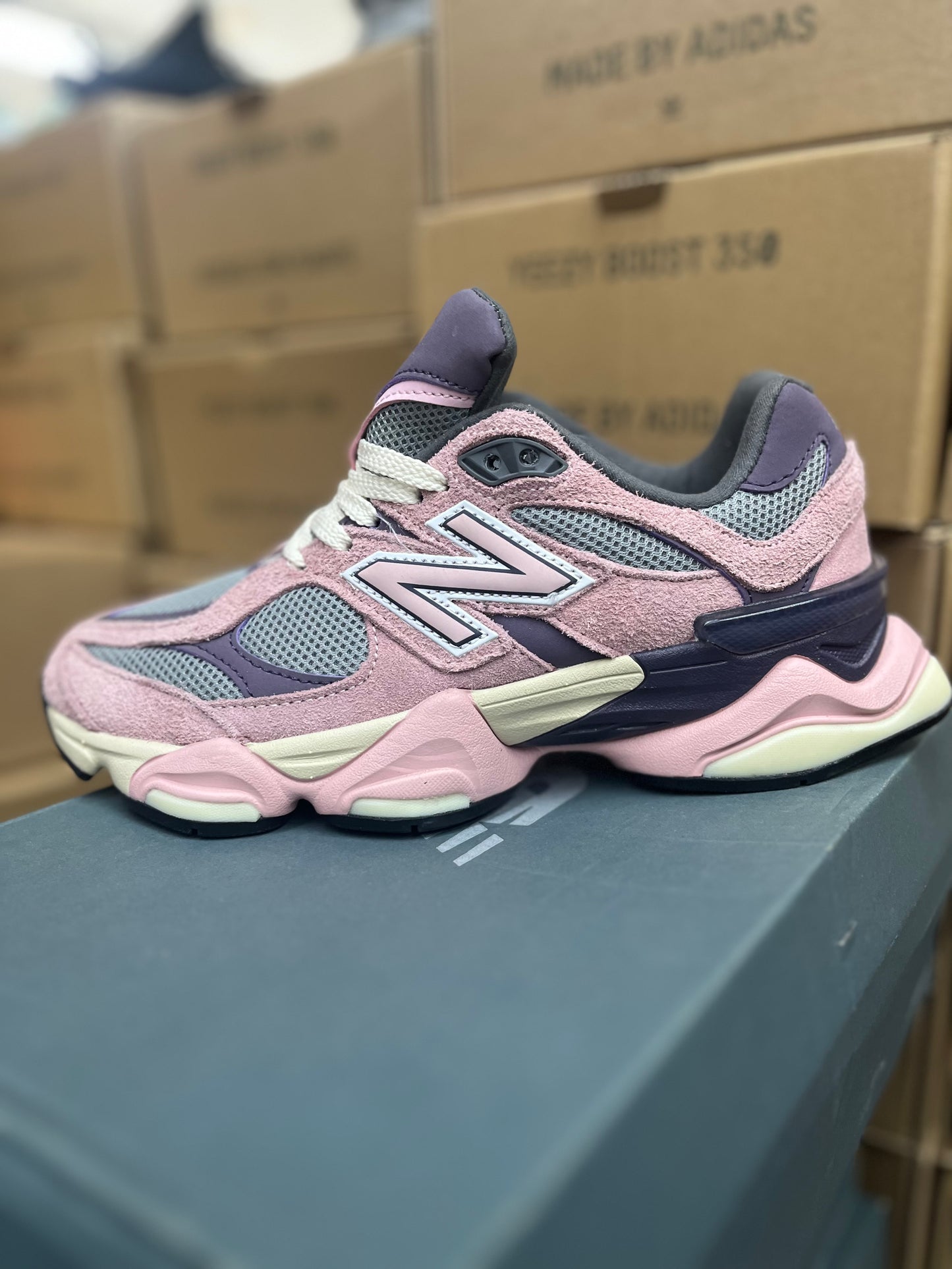 NEW BALANCE 9060****