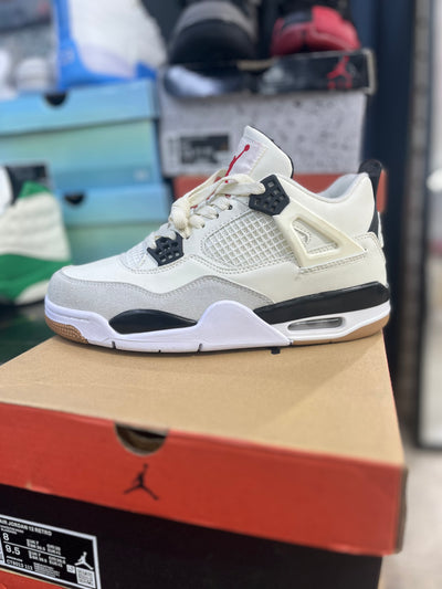 NIKE JORDAN 4s RETRO