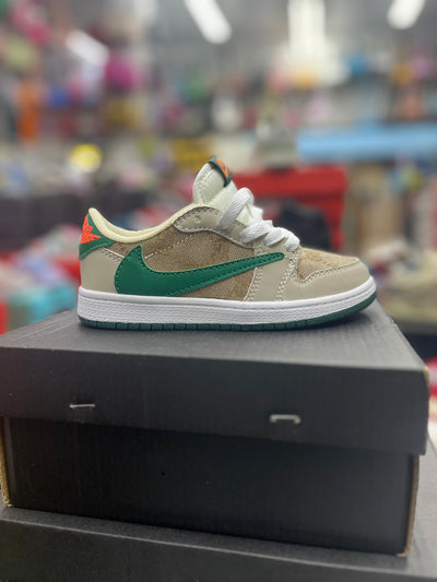 NIKE AIR JORDAN 1 DUNKS(CUSTOM TRAVIS SCOT)****