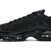 "NIKE AIR MAX PLUS"