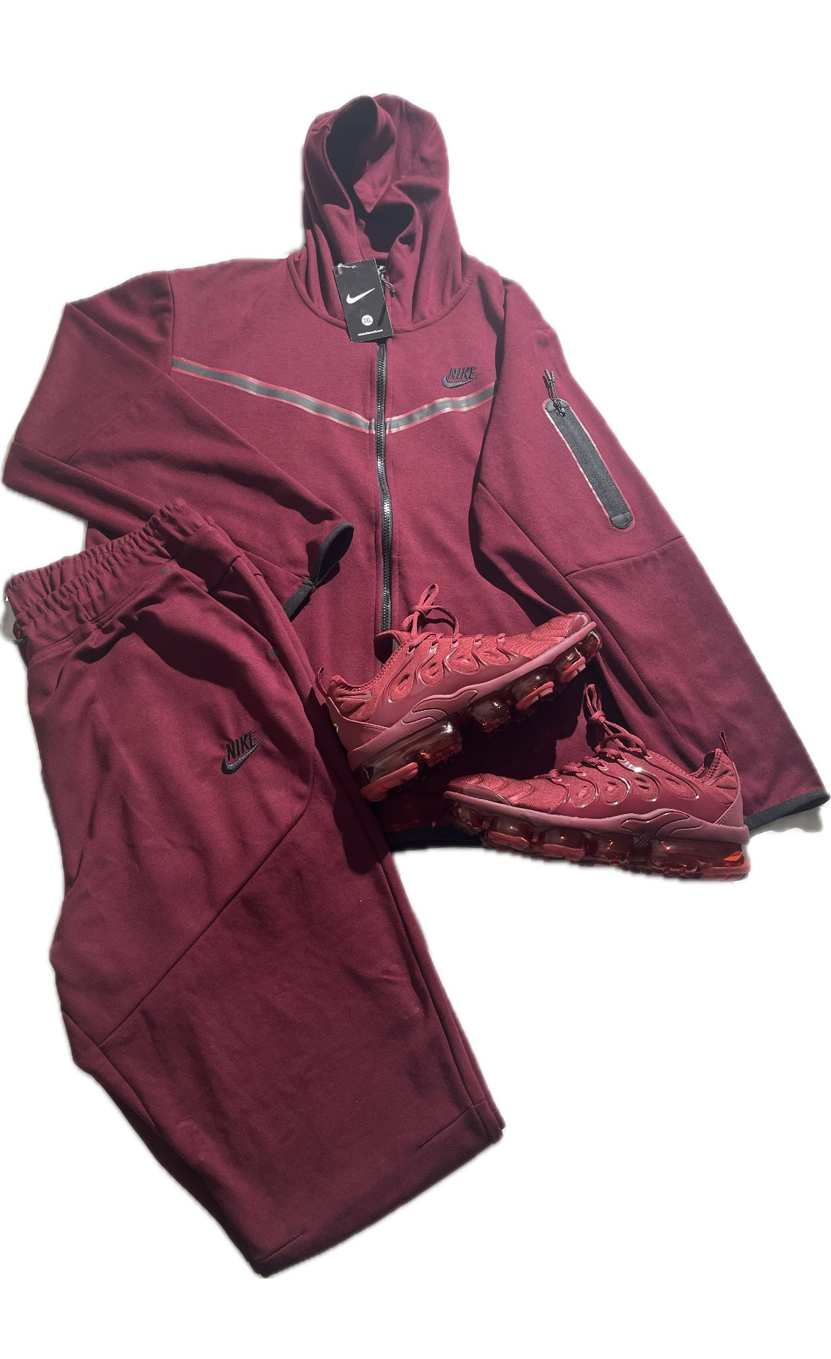 UNISEX - COMPLETE NIKE SWEAT SUIT W/THE SHOE'S