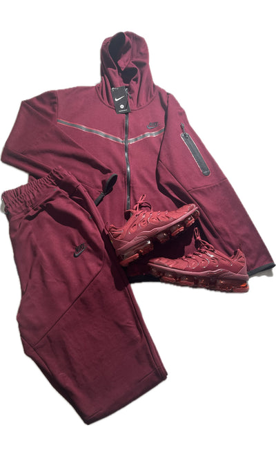 UNISEX - COMPLETE NIKE SWEAT SUIT W/THE SHOE'S